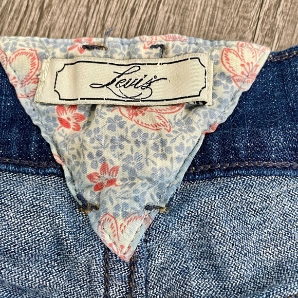 Levi's 4in Jean Shorts - Picture 5 of 10